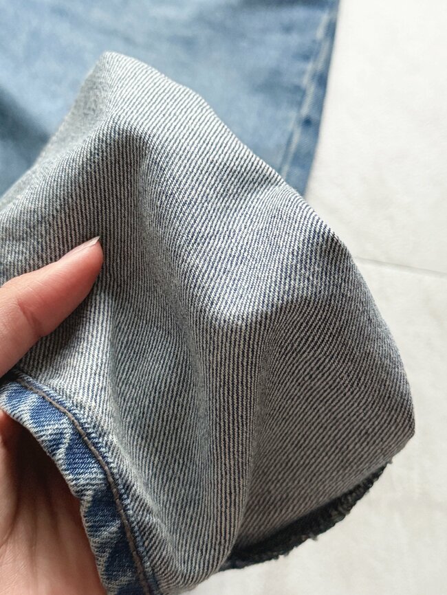 「2本買い足しました」「シルエットがきれい」ユニクロの“絶賛パンツ”脚のラインをカバーできて優秀！「気持ちいいし動きやすい」