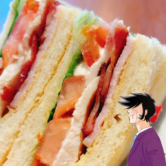 「子どもの頃からずっと好き」ロイヤルホストの“てんこ盛りサンド”お肉が3種類入りで贅沢すぎる！「具がボリューミーでおいしかった」「かなりお腹いっぱいになる」