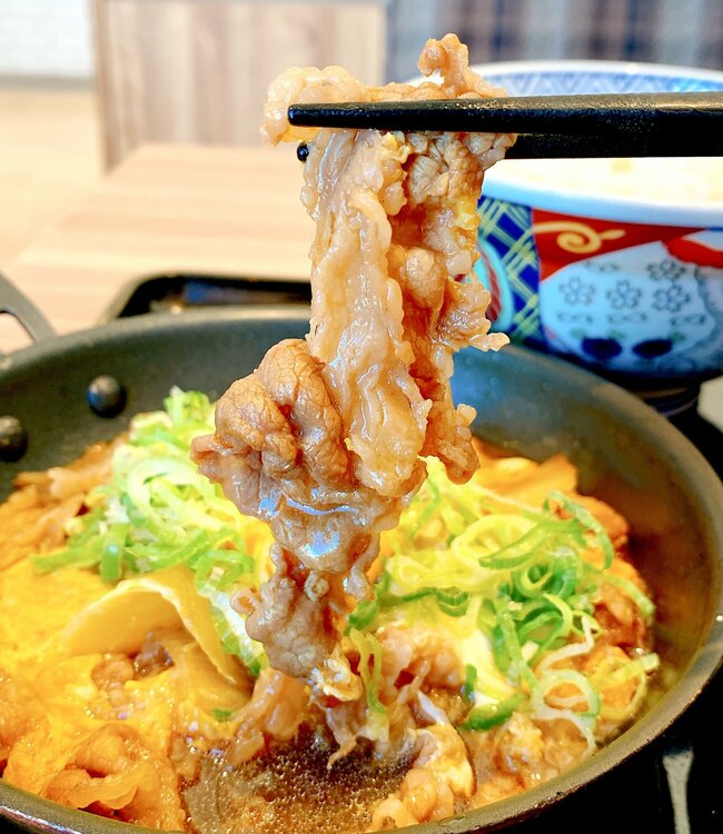 「うますぎで2回目」「腹パンでございます」吉野家の“贅沢すぎる定食”ご飯のおかわり無料がうれしい！「ご飯大盛り3杯食った！」「元気の出る味」《実食レビュー》