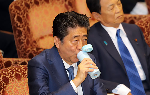 森友学園問題 国会審議中の安倍首相