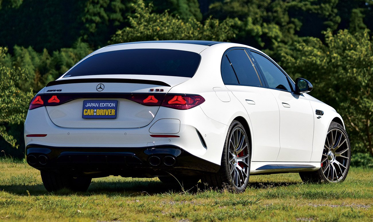 メルセデスAMG E53ハイブリッド4マチック＋エディションナイトカーボン（PHEV）リアビュー