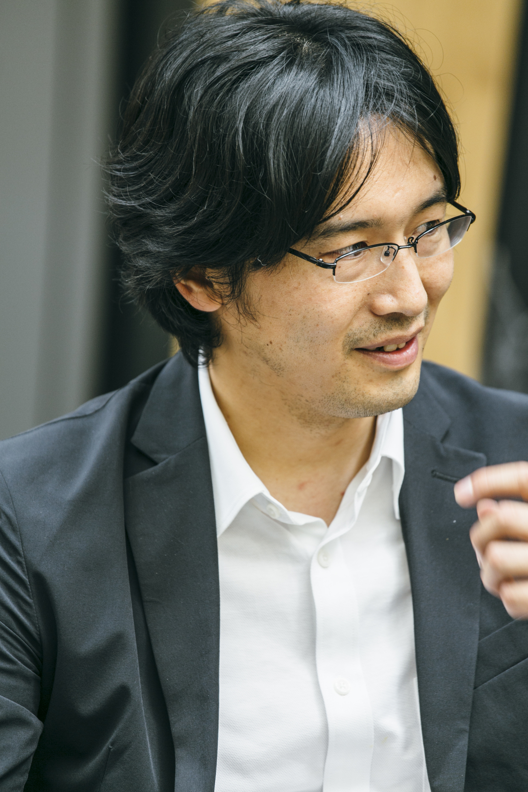 経営戦略やファイナンス……「思考の土台」と「基礎知識」、どちらを先に身につけるべき? 琴坂将広×朝倉祐介<特別対談 前編>
