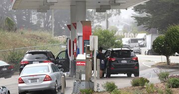 原油はもう一段高、強気派「悲観しすぎ」を警告