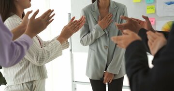 「すごいですね!」と褒められたら、感じいい人は何と返す?