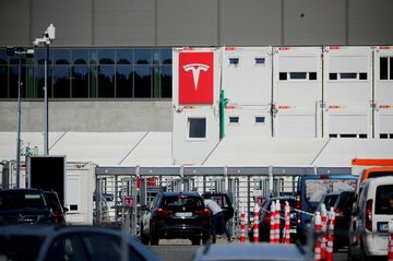 テスラのドイツ工場、地元当局が正式承認