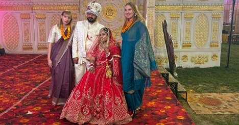 飛び入り歓迎のインド豪華結婚式、ただし有料で