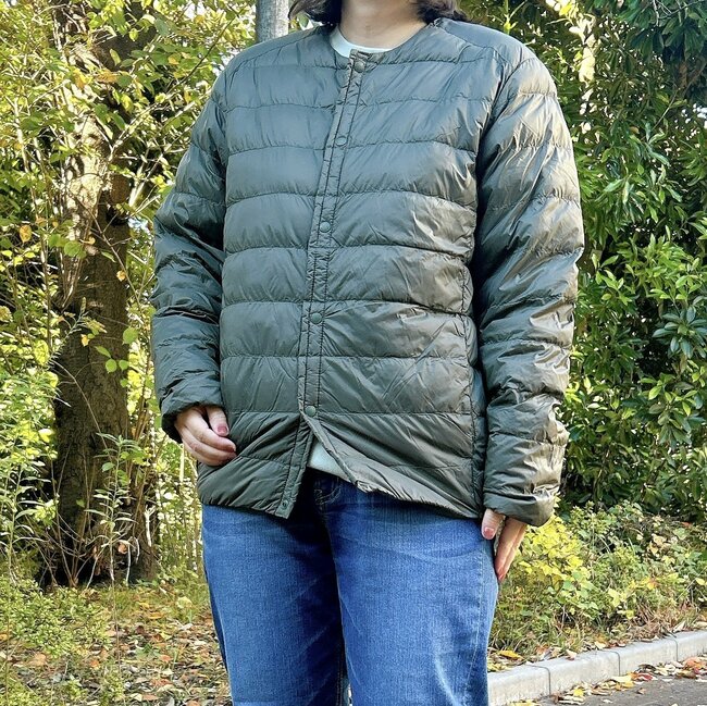 「期待以上に暖かい!」ワークマンの“2900円アウター”めっちゃ薄いのにポカポカです!「色違いを購入予定」「コンパクトになってサイコー」