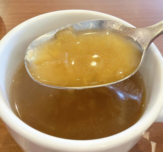 「本当に発明」「天才ですね」ロイヤルホストの“高級ホテルみたいなランチ”に感動が止まらない…！「40年程前から大好き」《実食レビュー》
