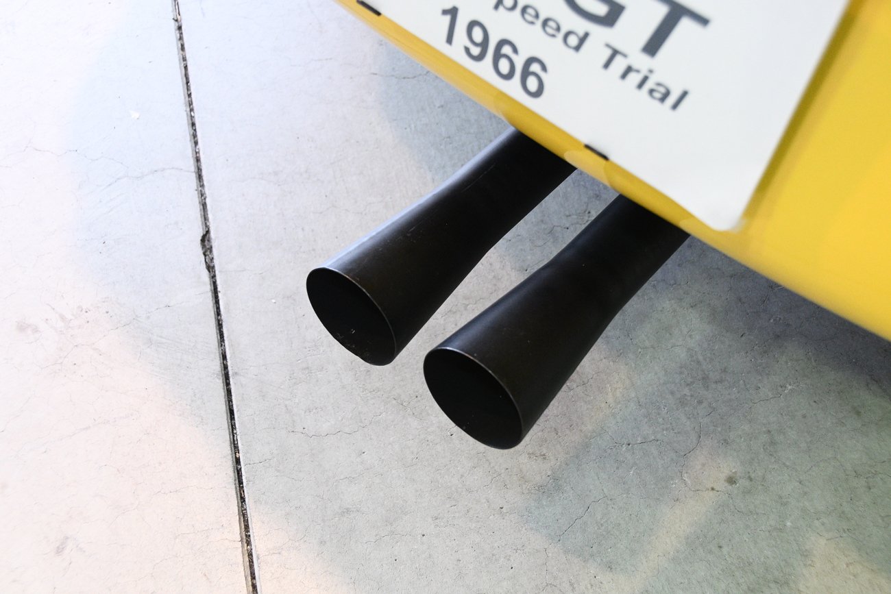 トヨタ2000GTスピードトライアル車レプリカ　排気管はリヤセンター2本出し