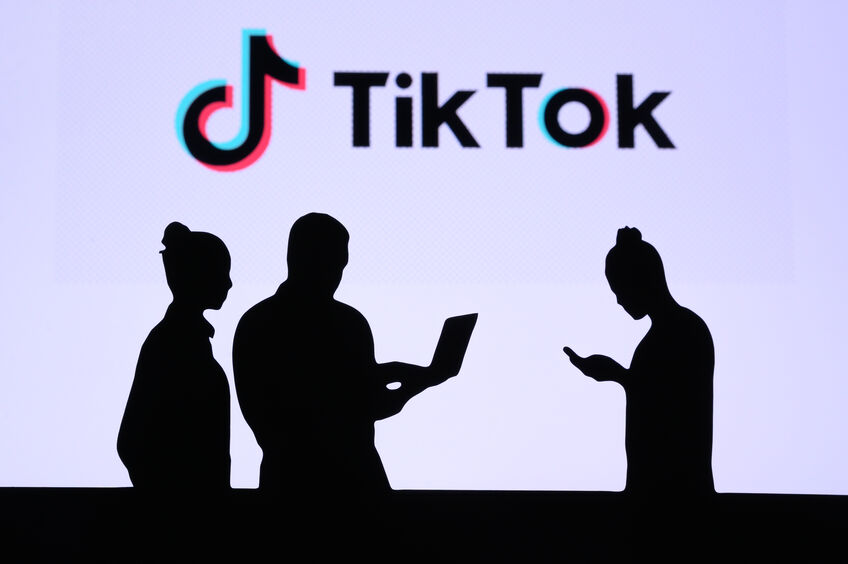 TikTokはなぜステマに手を染めたのか?若者人気に隠された「3つの要因」