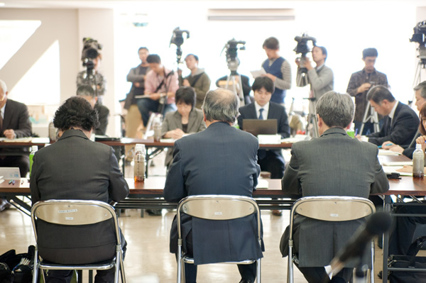 大川小検証委で柳田邦男さんが根拠の欠如を指摘 <br />遺族が「戦慄を覚えた」有識者ヒアリング