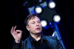 テスラのマスク氏「アマゾン解体すべき時」