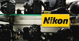 ニコンは大幅減益、キヤノン・富士フイルム・HOYAは過去最高…何が明暗を分けたのか？