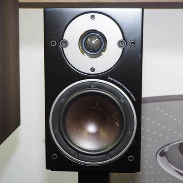 低価格機と思えないボーカルの美しさ、DALI OBERONにため息