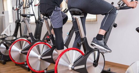 【TBS『金スマ』出演で大反響となった中野ジェームズ修一が教える！】なにも運動していないと足腰の筋肉が30〜80歳の間で半分になる！