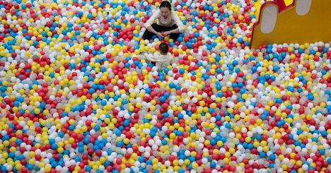 中国の地方都市「報奨金でベビーブーム」、実情は