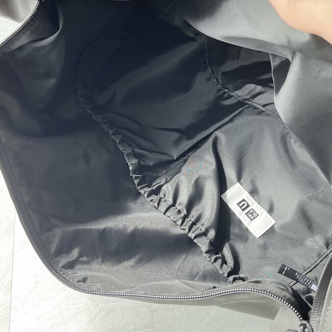 「全色買いました」ユニクロの“なんでも入るバッグ”がオシャレなうえに使いやすい！「お値段以上」「家族とも共有できる」