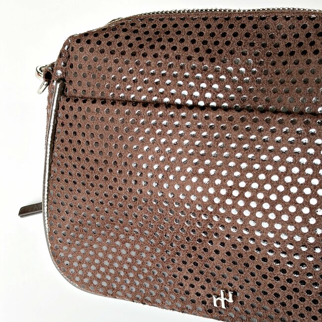 「こんなバッグを探してました！」ニコアンドの“お財布がいらないバッグ”荷物を減らせて快適すぎる！「使いやすさ満点です」「色違いも欲しくなってきました」