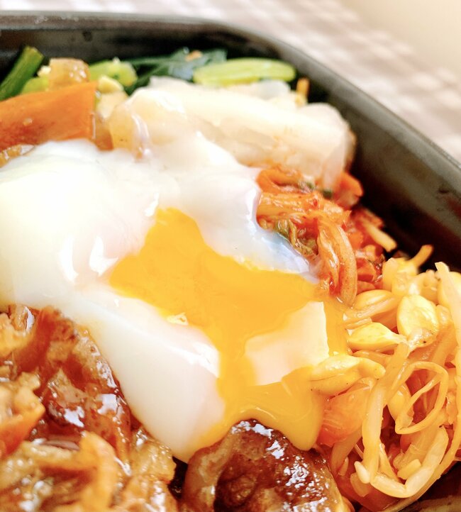 「出たら絶対食べるやつ」「まじで通年で売って」ほっともっとの“お肉2倍盛りメニュー”具材たっぷりで食べ応えスゴい！「年に70食ぐらい食べるぐらい好き」