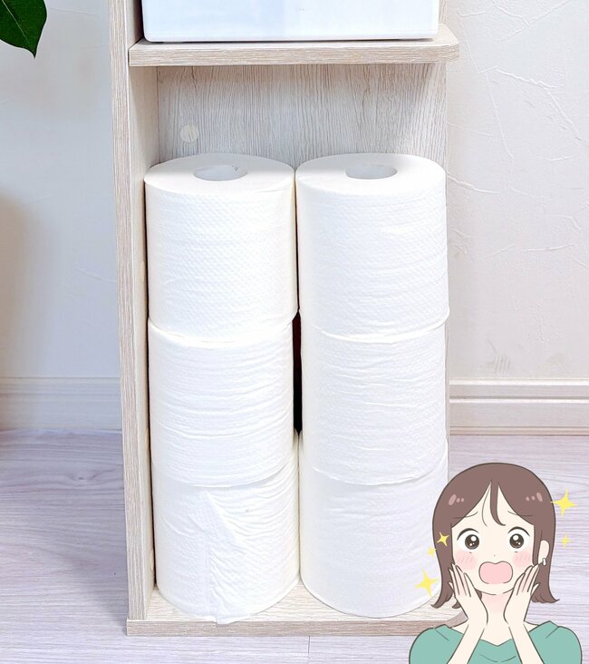 トイレットペーパーが6個も置けた…！ニトリの「モノを隠せる収納ラック」狭いトイレがスッキリして嬉しい！