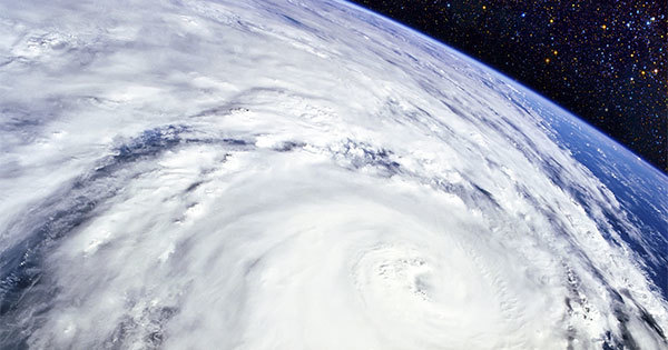宇宙からみた台風の目