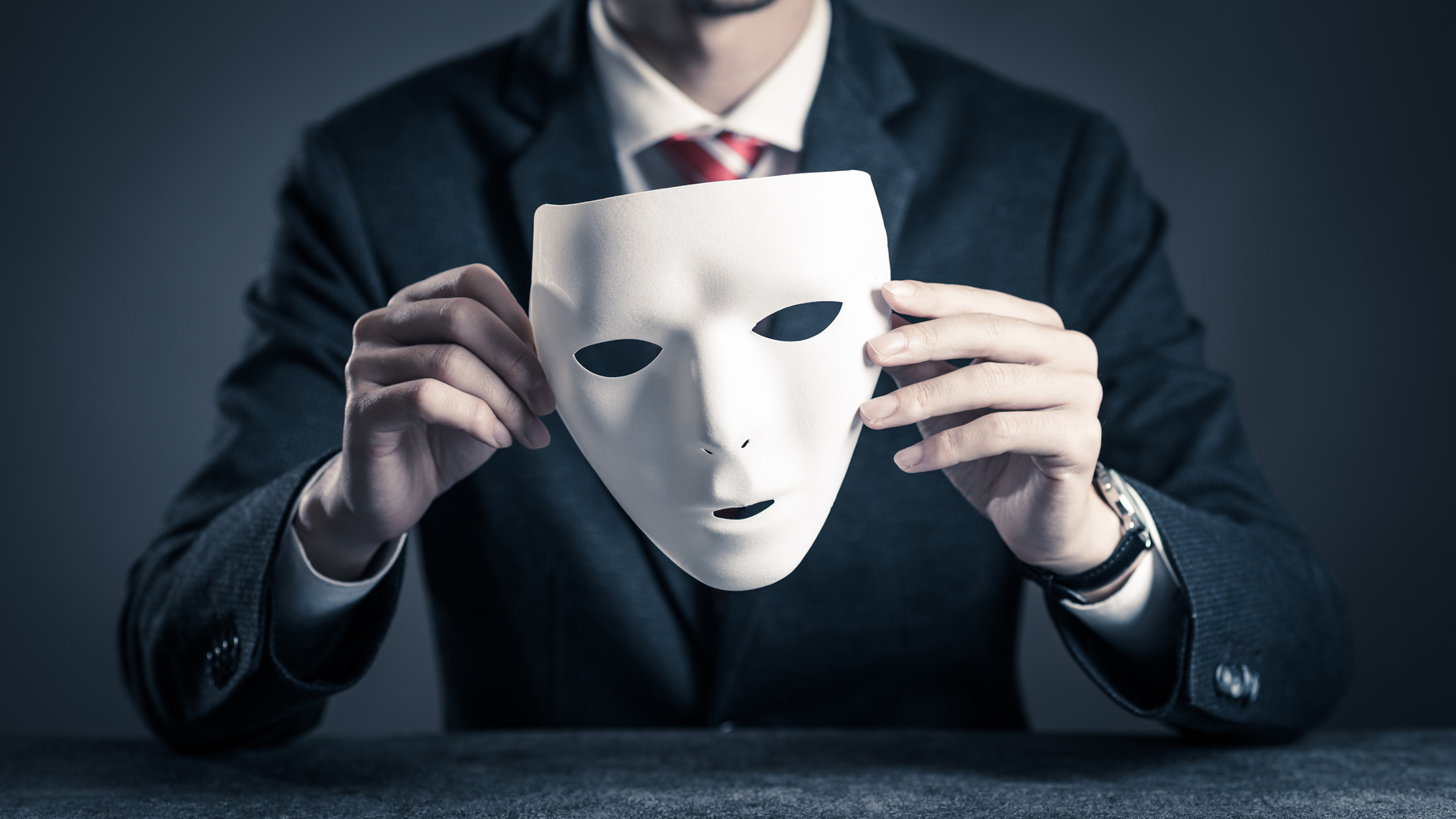自分をよく見せようとする人は、一生成功できない