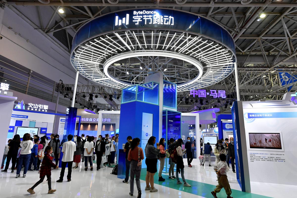 中国の新たなデータ統制、企業「ノー」と言えるか