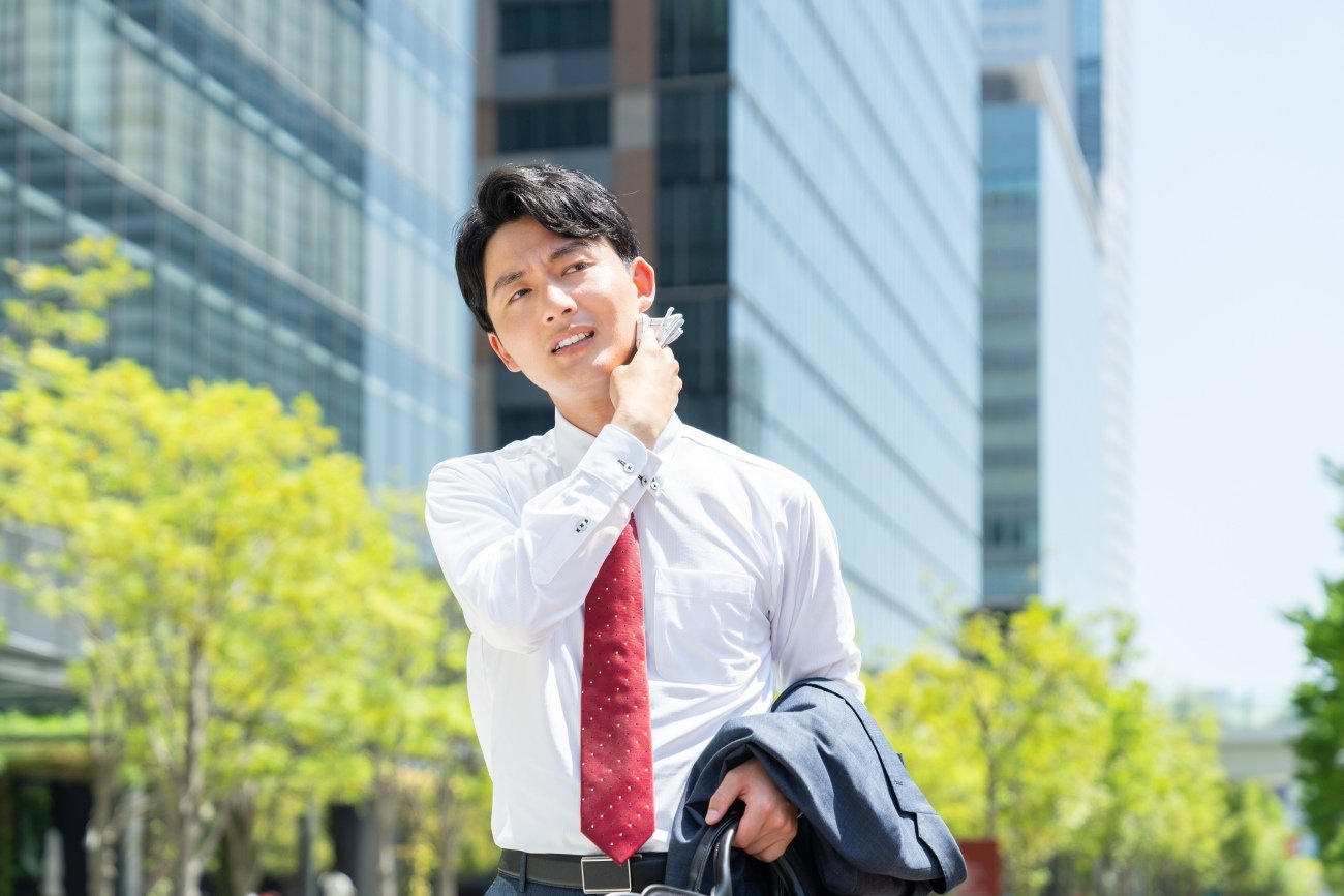 職場で出世しない人は「急に暑くなりましたね」と言う。出世する人はどうしている？