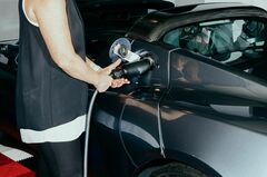 EVの家庭での充電、何が必要？ 早わかりQ&A