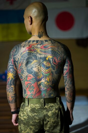 日本人義勇兵のハルさんの刺青