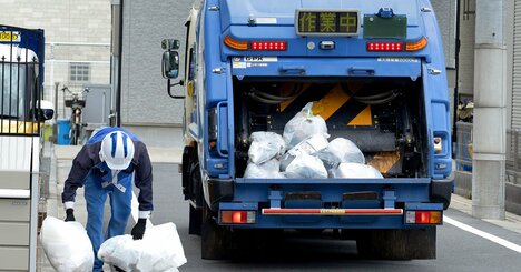 ゴミ処理業者の息子が泣いた同級生の「心ない言葉」母親が誓った偏見との闘い