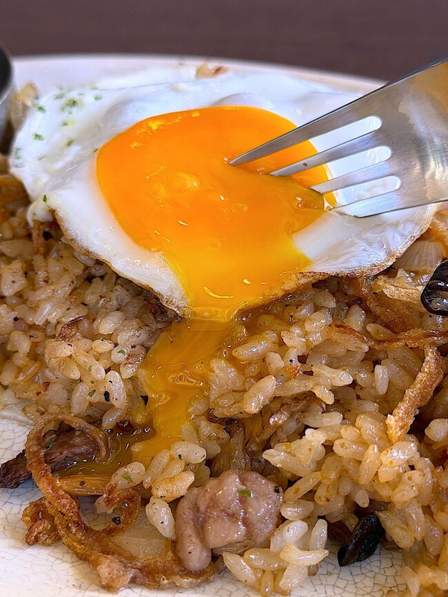 何でこんなにウマいの…？ロイヤルホストの“平日限定よくばりランチ”満足感がえげつない！《実食レビュー》