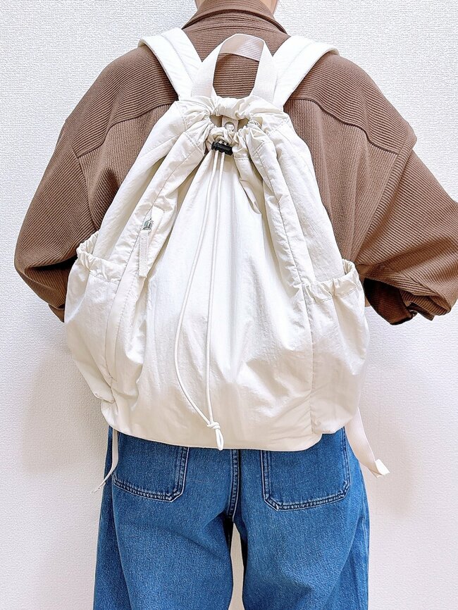 「軽量で疲れない」「どんな服にも似合う」GUの“たっぷり入るリュック”が毎日使いたくなるオシャレさ！「買って後悔ないです」【購入レビュー】