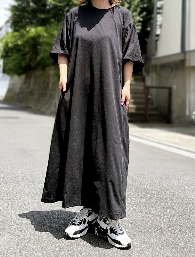 【ワークマン】「毎日着てます」「もう一枚買いたい」1900円の“さらさらワンピース”快適すぎて夏中ずっと着てたい…!「サラッとして着やすい」