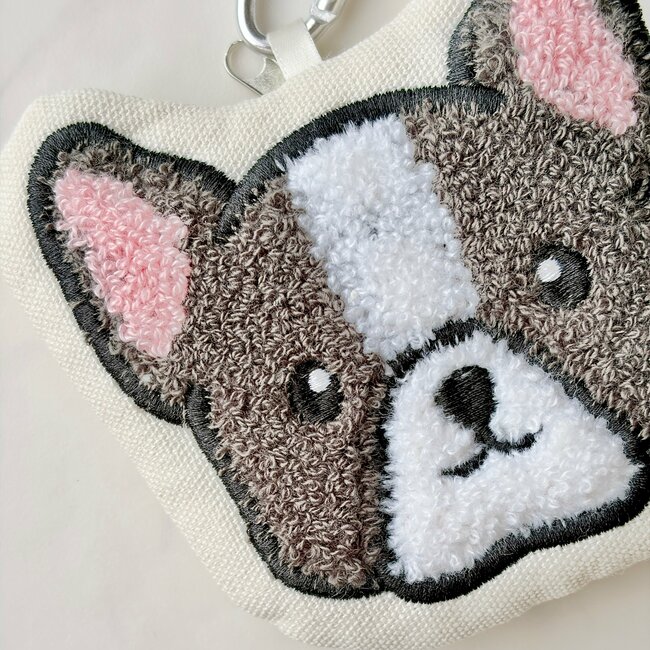 「2軒まわって買えました」3COINSの大人気“もこもこエコバッグ”再入荷されて嬉しすぎる！「並んで買ってきた」「ラスイチだった」《購入レビュー》