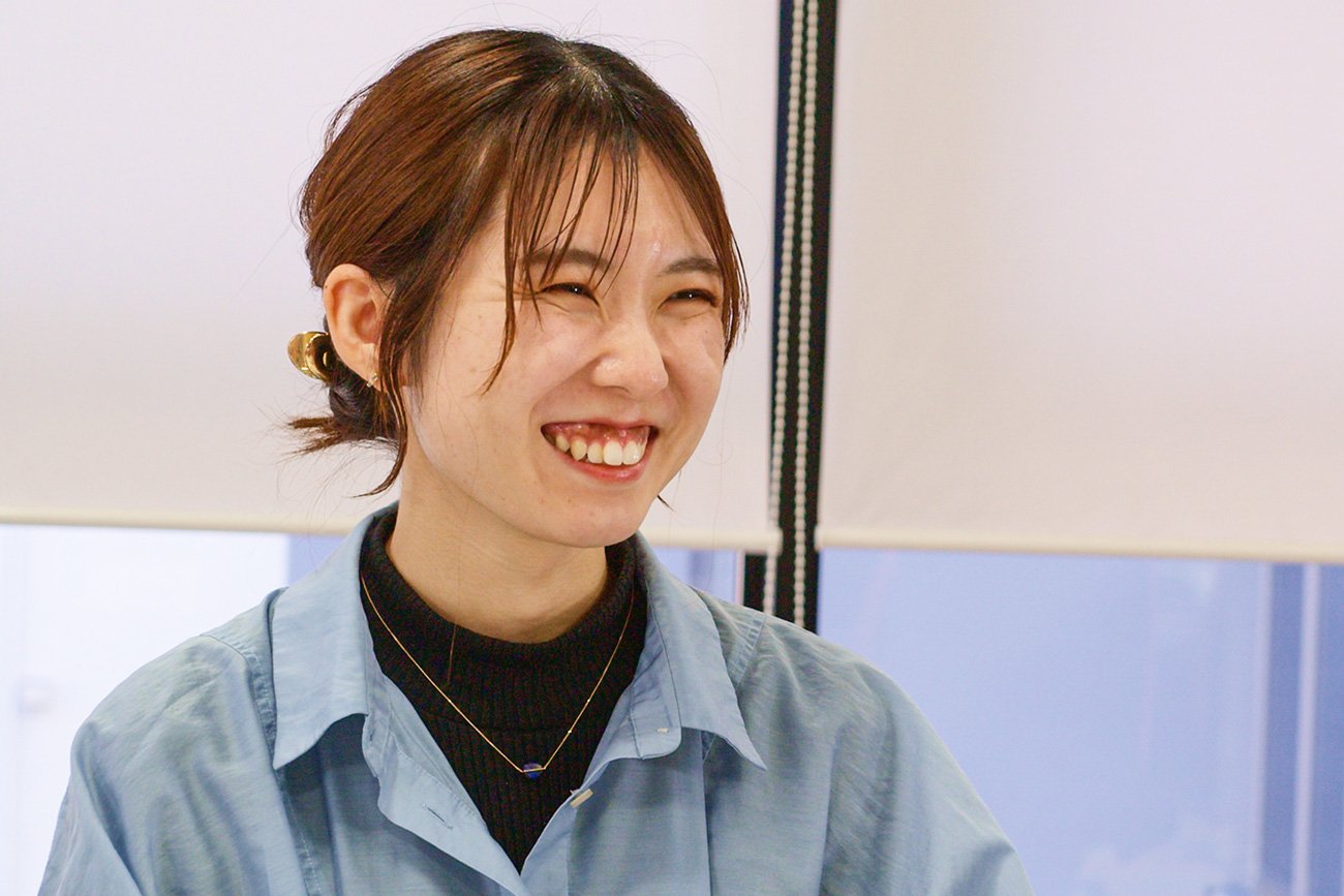 画像：株式会社クーリア開発部デザイナーの山崎菜央さん