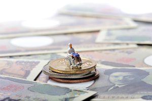 「老後の備えは個人年金で」の落とし穴