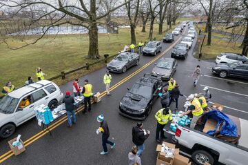 米コロナ新規感染、過去最多の40万人超