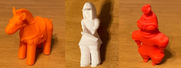 それぞれ1枚の写真からデータを生成し、3Dプリンタで造形した埴輪と土偶のミニチュア