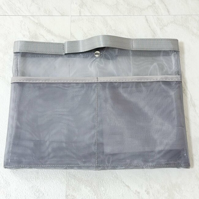 「早く買えば良かった」「2色とも購入」3COINSの“仕分けポーチ”でバッグのごちゃごちゃを解消できた！「軽くて良い！」「ポケットがないバッグで大活躍」《購入レビュー》