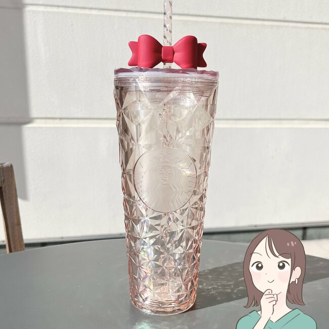 「3店舗目にしてやっと買えた」スタバで見つけたらラッキーな“宝石みたいなタンブラー”キラキラ輝いて美しすぎる!「無事買えて大歓喜」「めっちゃ人気すぎ!」