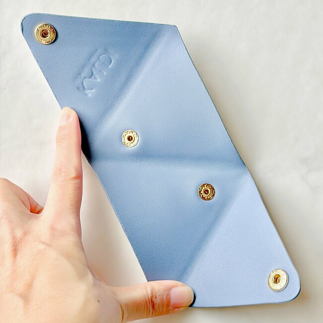 「やっと買えた」「最後の一個だった」カルディの“めちゃ軽コインケース”が可愛すぎる!「店舗にはまだ売ってた!」