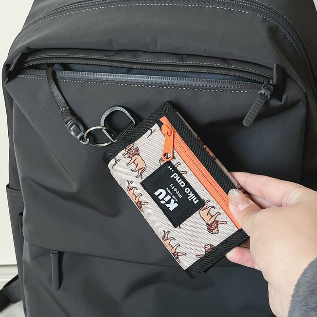カードが17枚も入った！ニコアンドの“おしゃれミニ財布”手のひらサイズなのに収納力すごい！「ちょうどいいサイズ感」「ものすごく使いやすい」