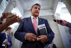 マンチン米議員と娘、中道派政策へ献金呼び掛け
