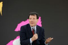 NYタイムズのクリストフ氏、オレゴン州知事選出馬を視野