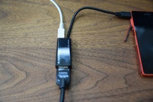 「GH-MHL-HDMIK」を「Xperia Z3 Compact SO-02G」に接続し、「GH-MHL-HDMIK」をHDMIケーブルに接続