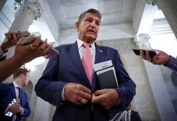 マンチン米議員と娘、中道派政策へ献金呼び掛け