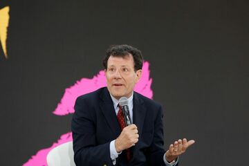 NYタイムズのクリストフ氏、オレゴン州知事選出馬を視野