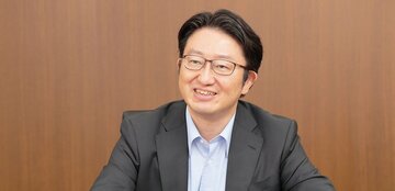 医薬品卸の領域から"はみ出して"さらなる社会貢献を目指す