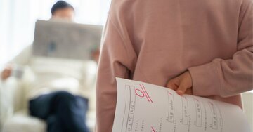 受験期に子の成績を下げる親が口にする「NGワード」とは?【中高生3249名の調査で判明】